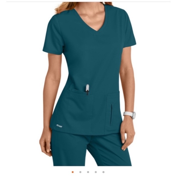 Scrub Set - - Picture 1 of 8